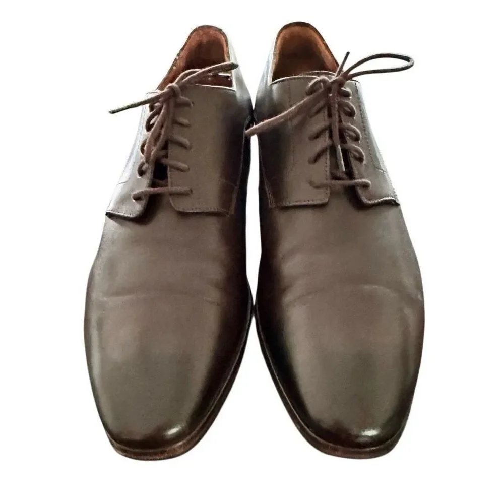 Wolf & Sheppard Brown Leather plain Toe Dress Shoes. Size 10.5